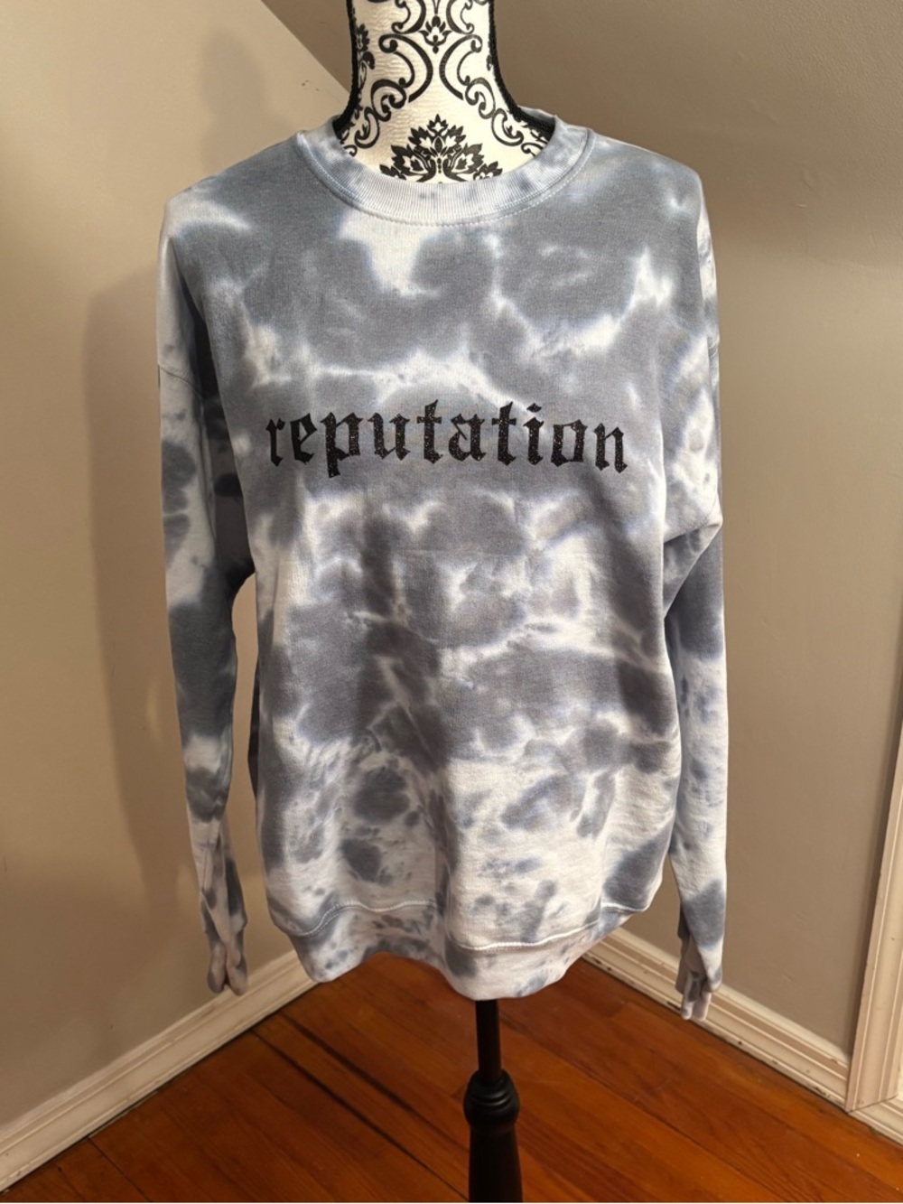 Taylor Swift Inspired Reputation Tye Dye Crew Neck Sweatshirt Size Medium